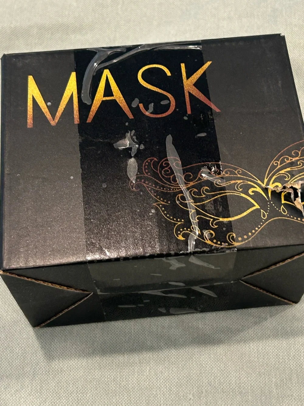 NWT Metallic Masquerade Cosplay Phantom Face Mask with Black Hood